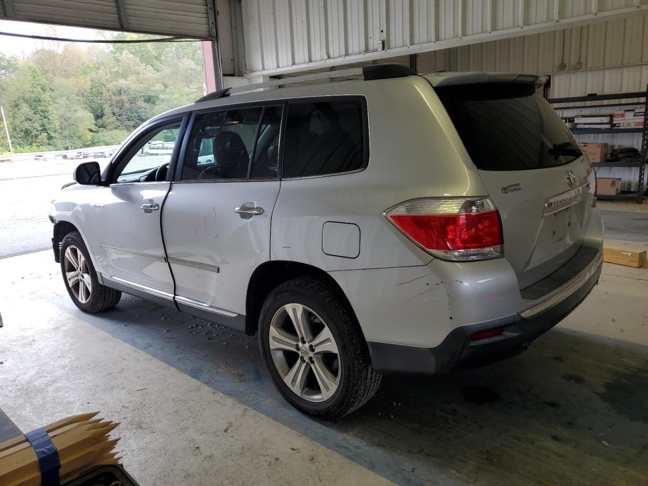 2011 Toyota Highlander Limited - Image 2