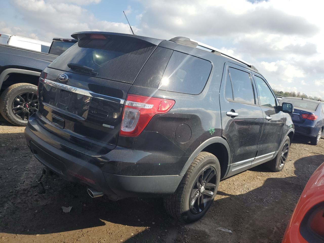 2013 Ford Explorer Xlt - Image 3