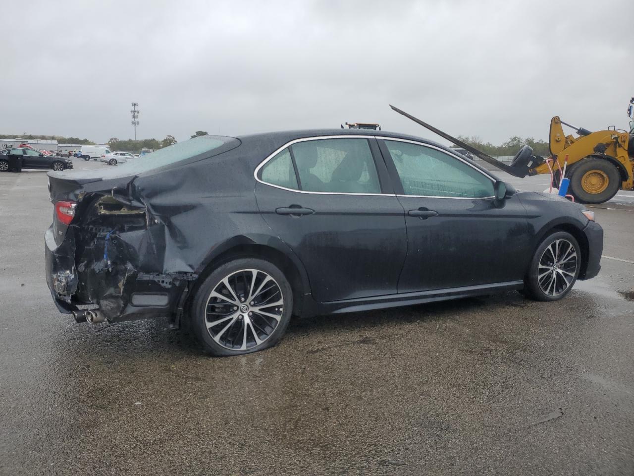 2018 Toyota Camry L - Фото 3