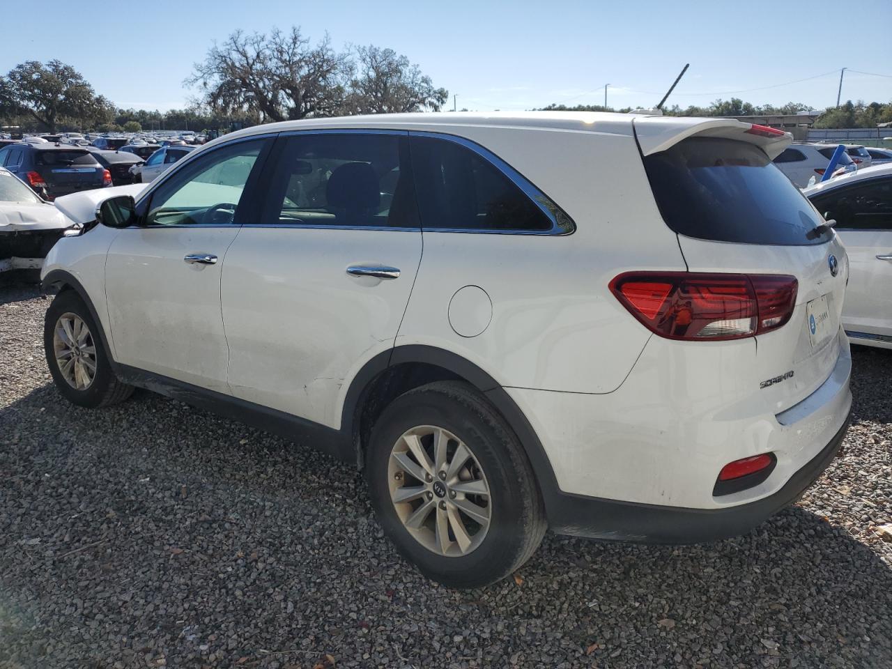 2019 Kia Sorento L - Image 3