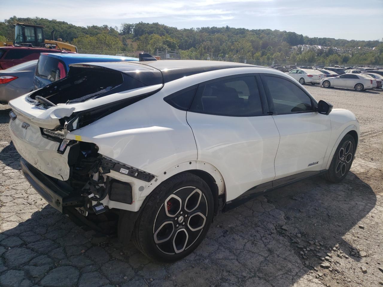 2022 Ford Mustang Mach-E Gt - Image 3