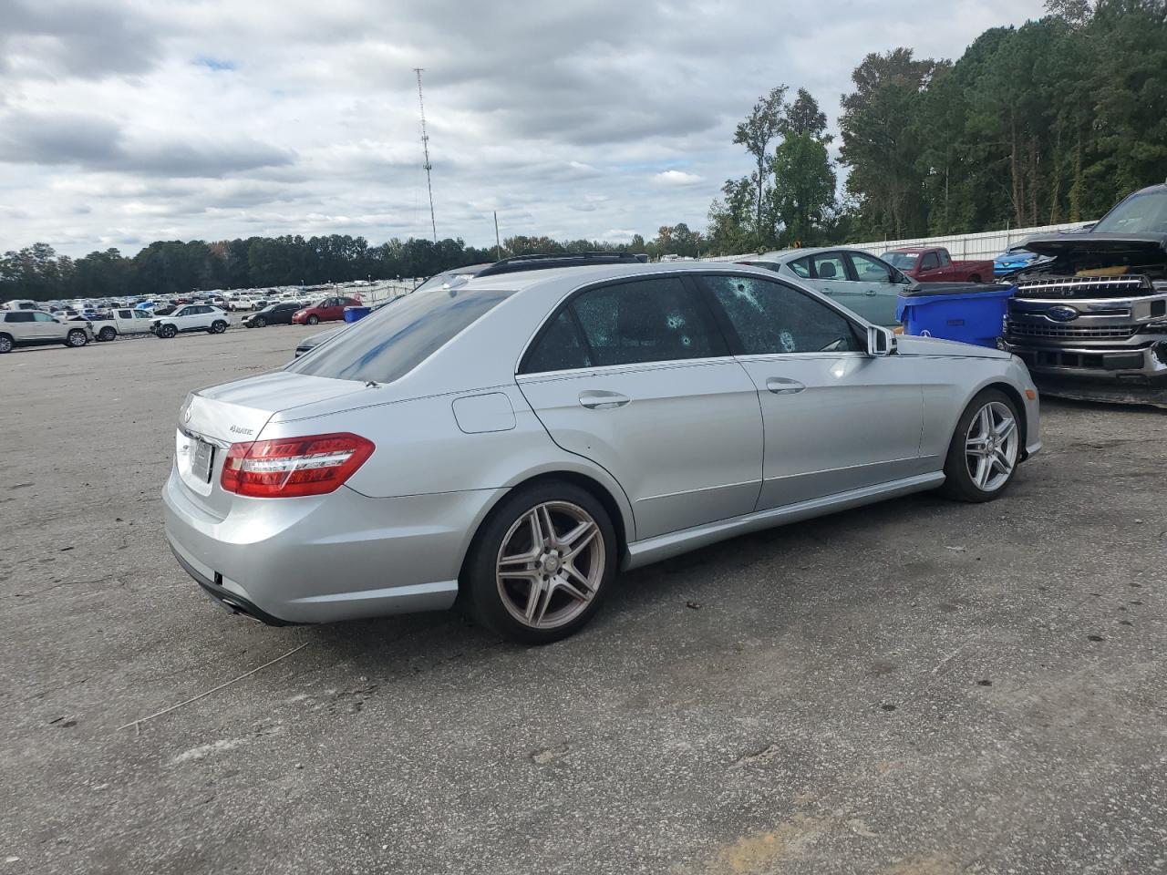 2011 Mercedes-Benz E 350 4Matic - Image 3