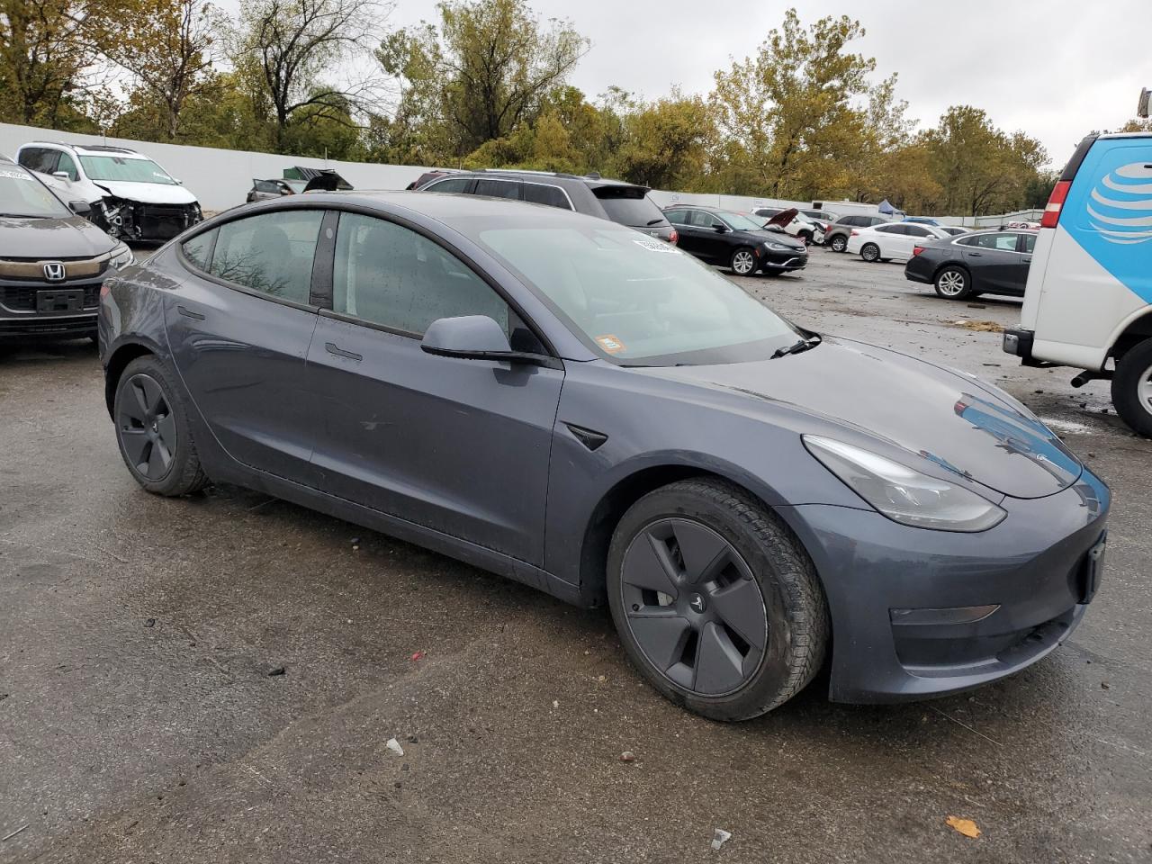 2023 Tesla Model 3 - Фото 4
