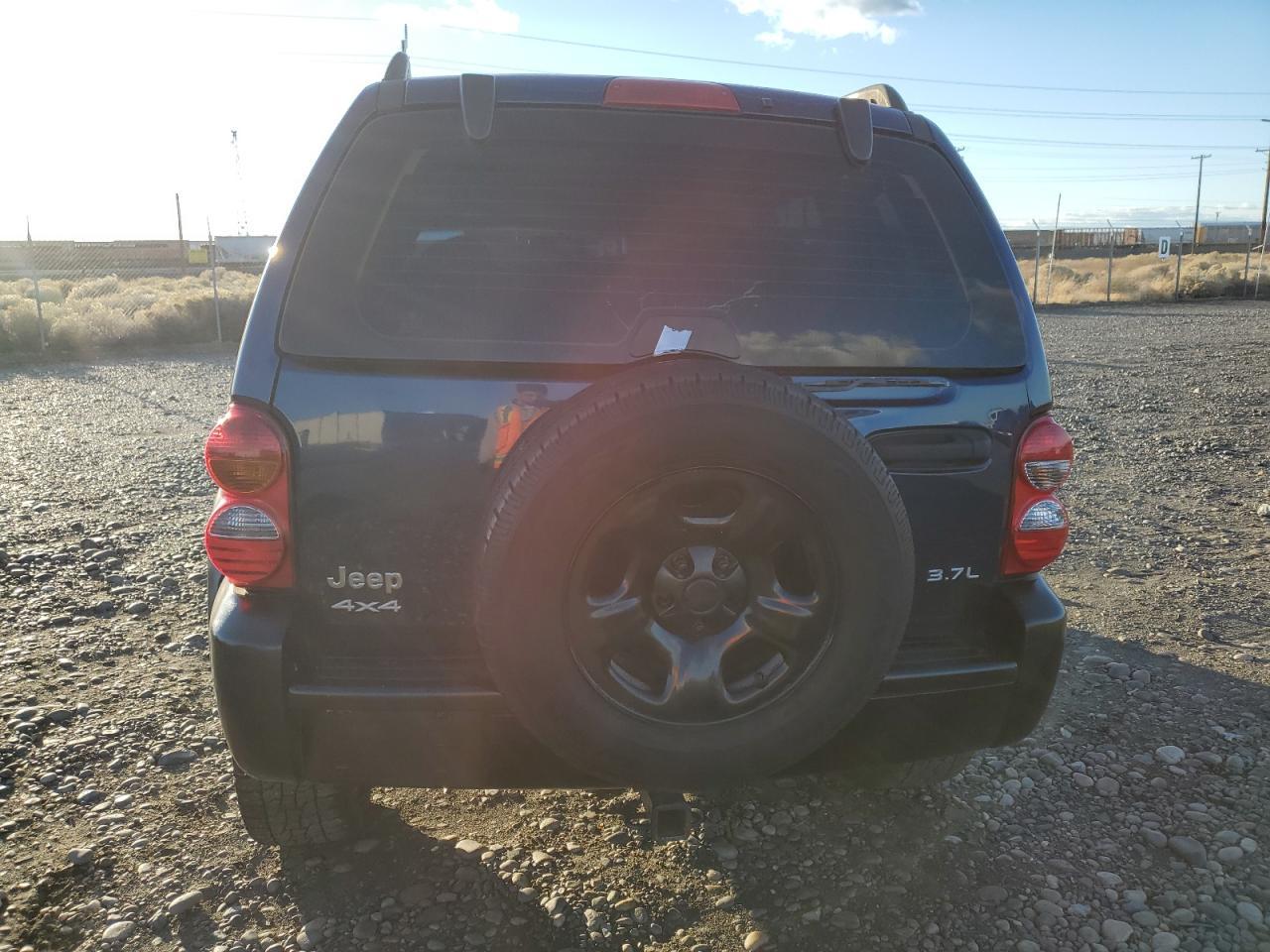 2004 Jeep Liberty Sport - Фото 6