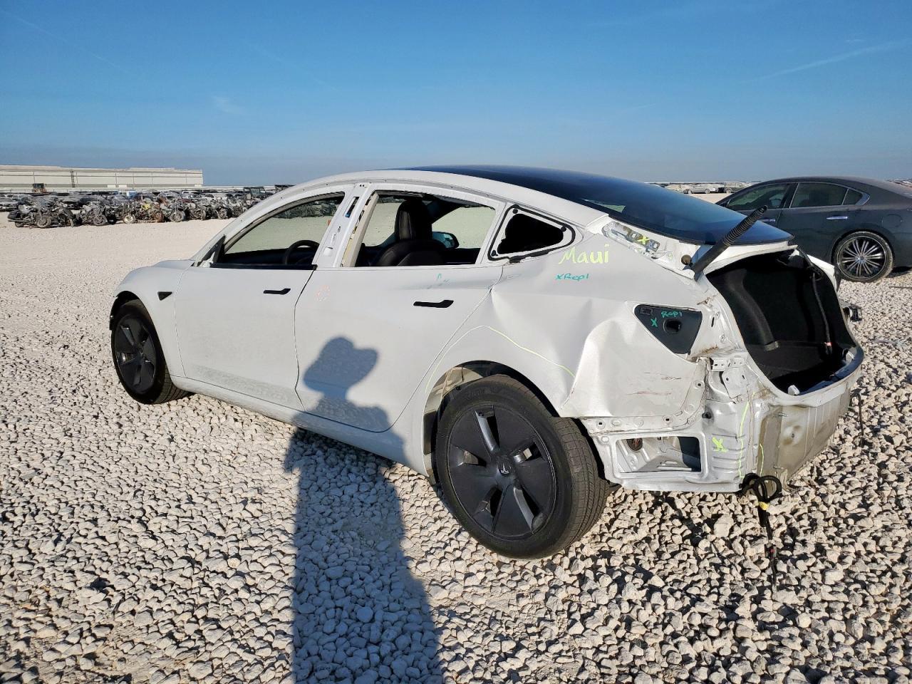 2022 Tesla Model 3 - Фото 2