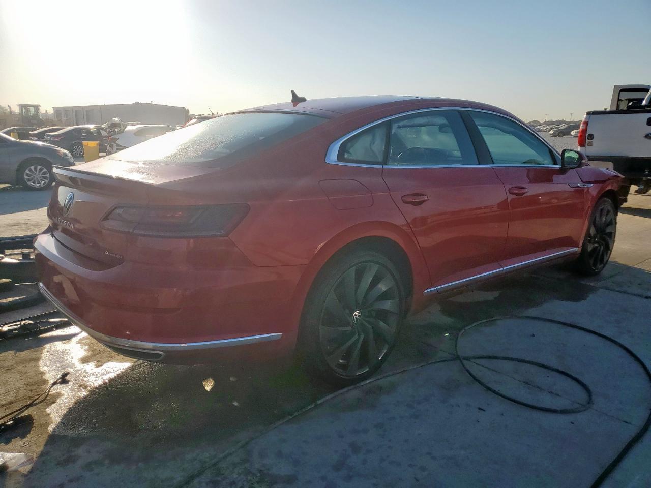 2023 Volkswagen Arteon Sel R-Line - Image 3