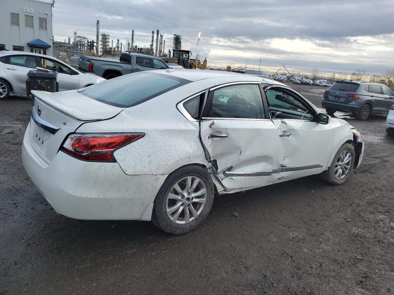 2015 Nissan Altima 2.5 - Фото 3