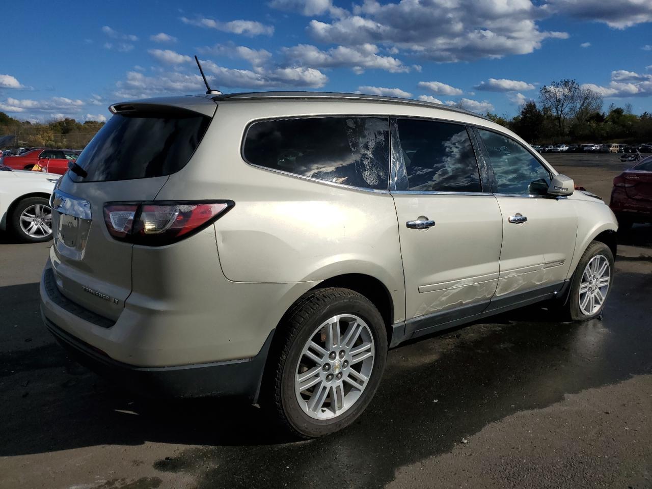 2015 Chevrolet Traverse Lt - Image 3