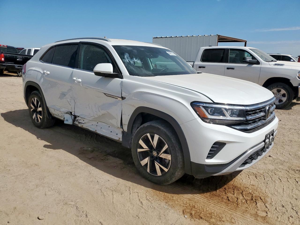 2021 Volkswagen Atlas Cross Sport Se - Image 4