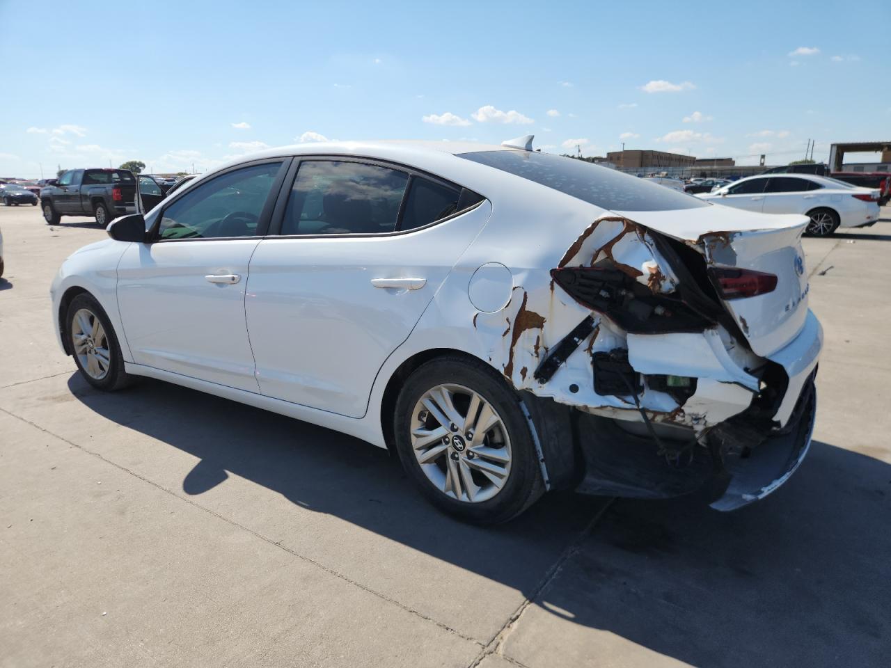 2019 Hyundai Elantra Sel - Фото 2