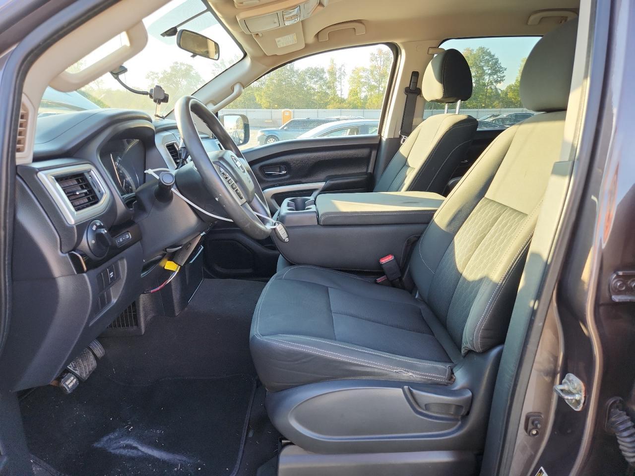 2017 Nissan Titan S - Фото 7