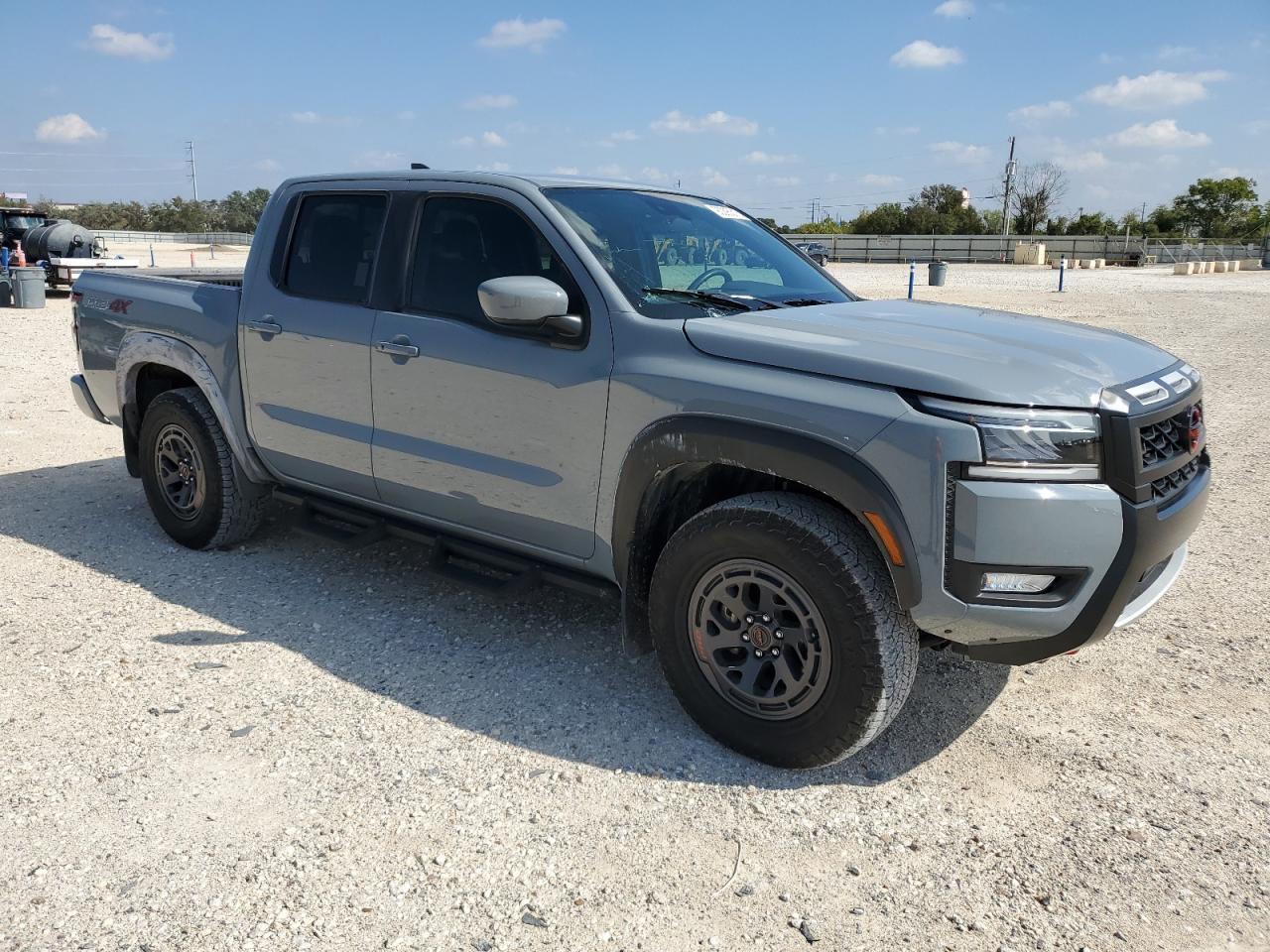 2025 Nissan Frontier S - Фото 4