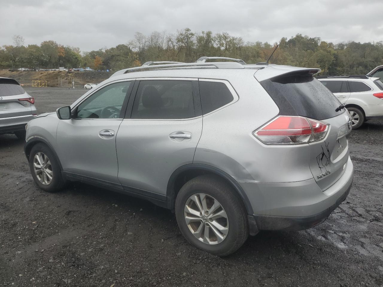 2014 Nissan Rogue S - Image 2