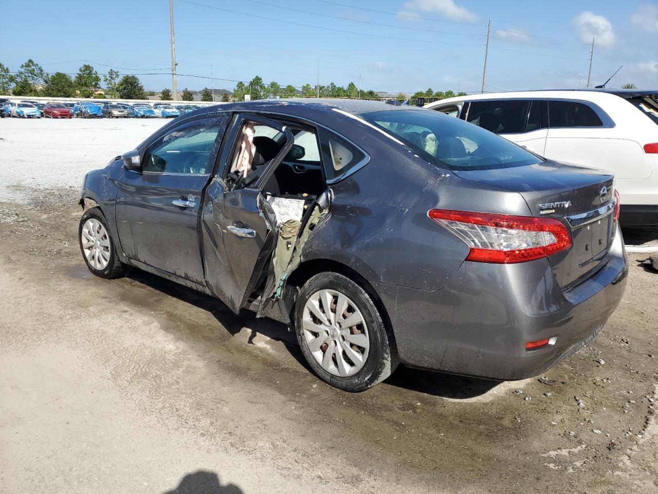 2015 Nissan Sentra S - Фото 2
