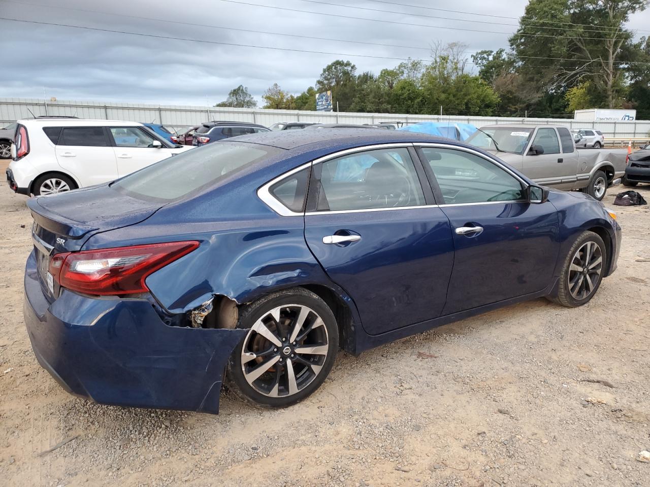 2018 Nissan Altima 2.5 - Image 3