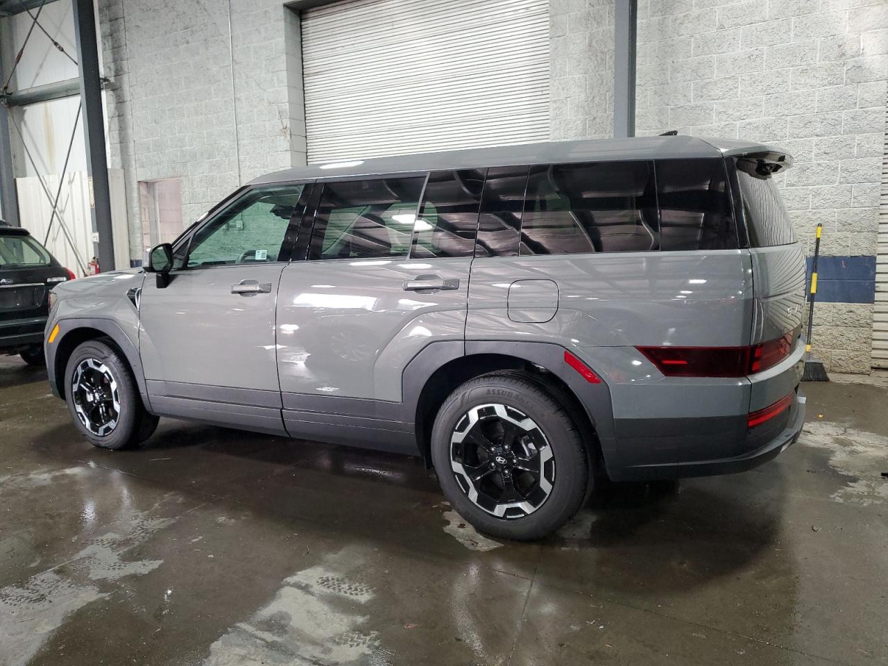 2025 Hyundai Santa Fe Se - Image 2