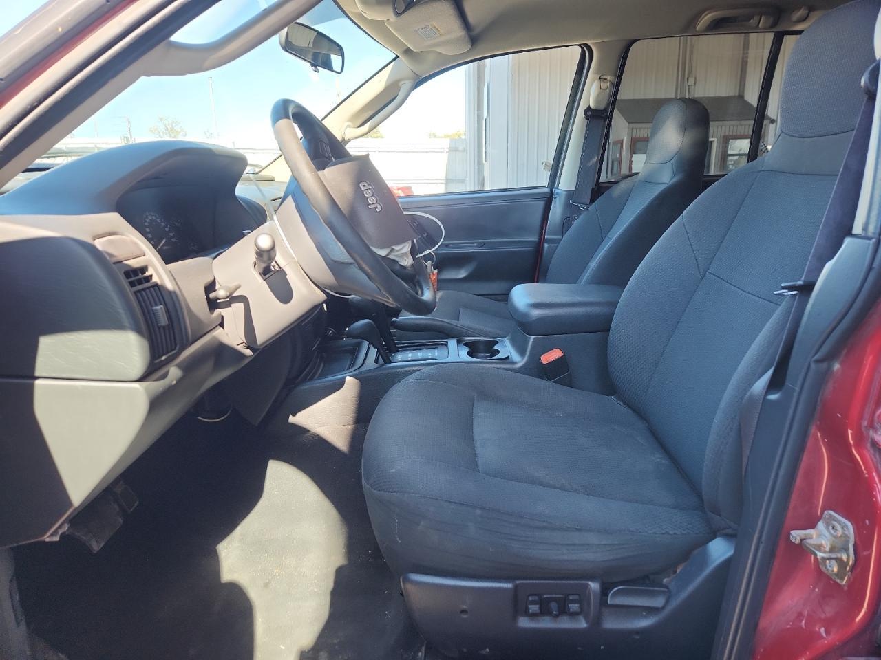 2004 Jeep Grand Cherokee Laredo - Image 7