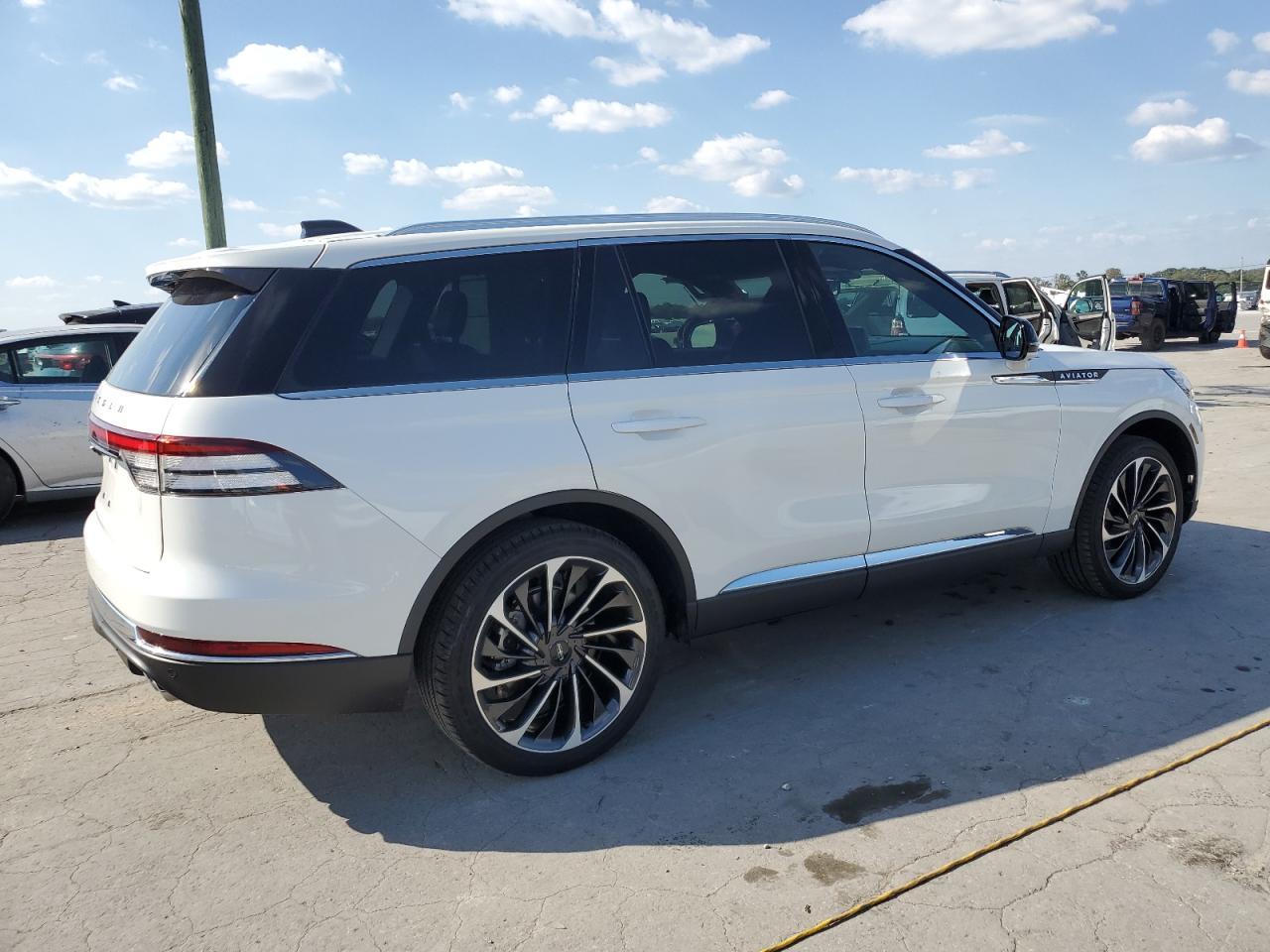 2025 Lincoln Aviator Reserve - Фото 3