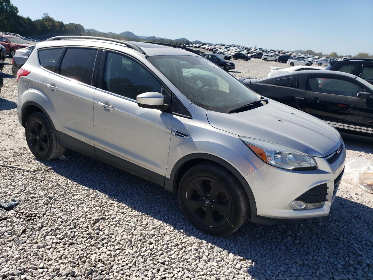 2016 Ford Escape Se - Фото 4