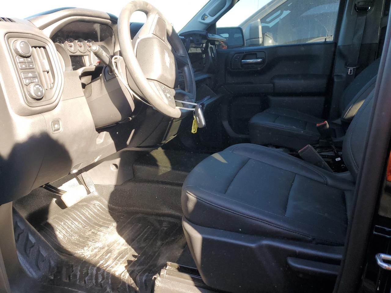 2023 Chevrolet Silverado K1500 - Фото 7
