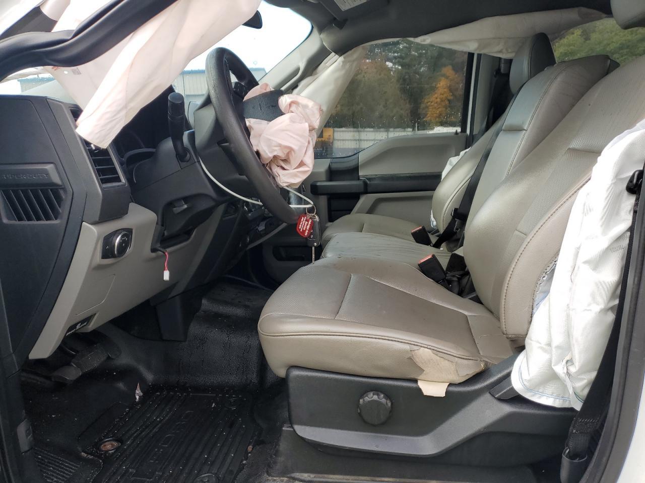 2021 Ford F250 Super Duty - Фото 7