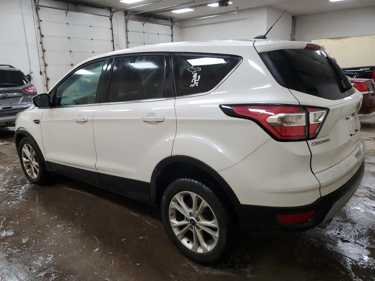2017 Ford Escape Se - Image 2