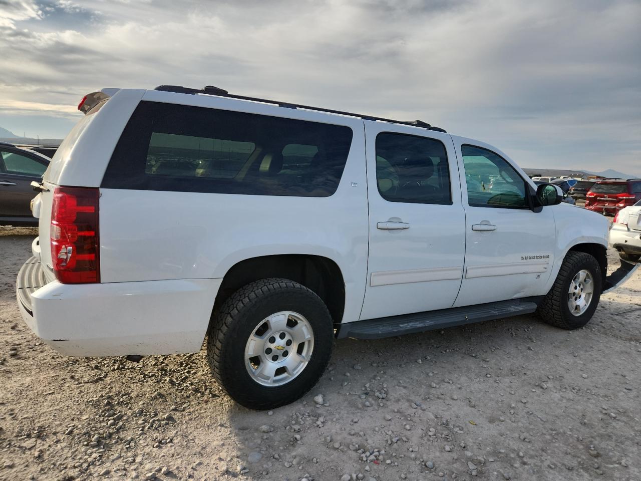 2011 Chevrolet Suburban K1500 Lt - Image 3