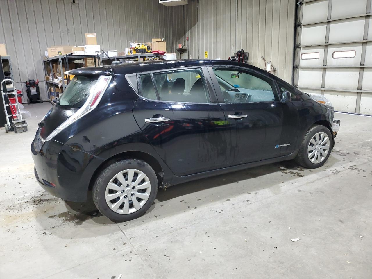 2015 Nissan Leaf S - Фото 3