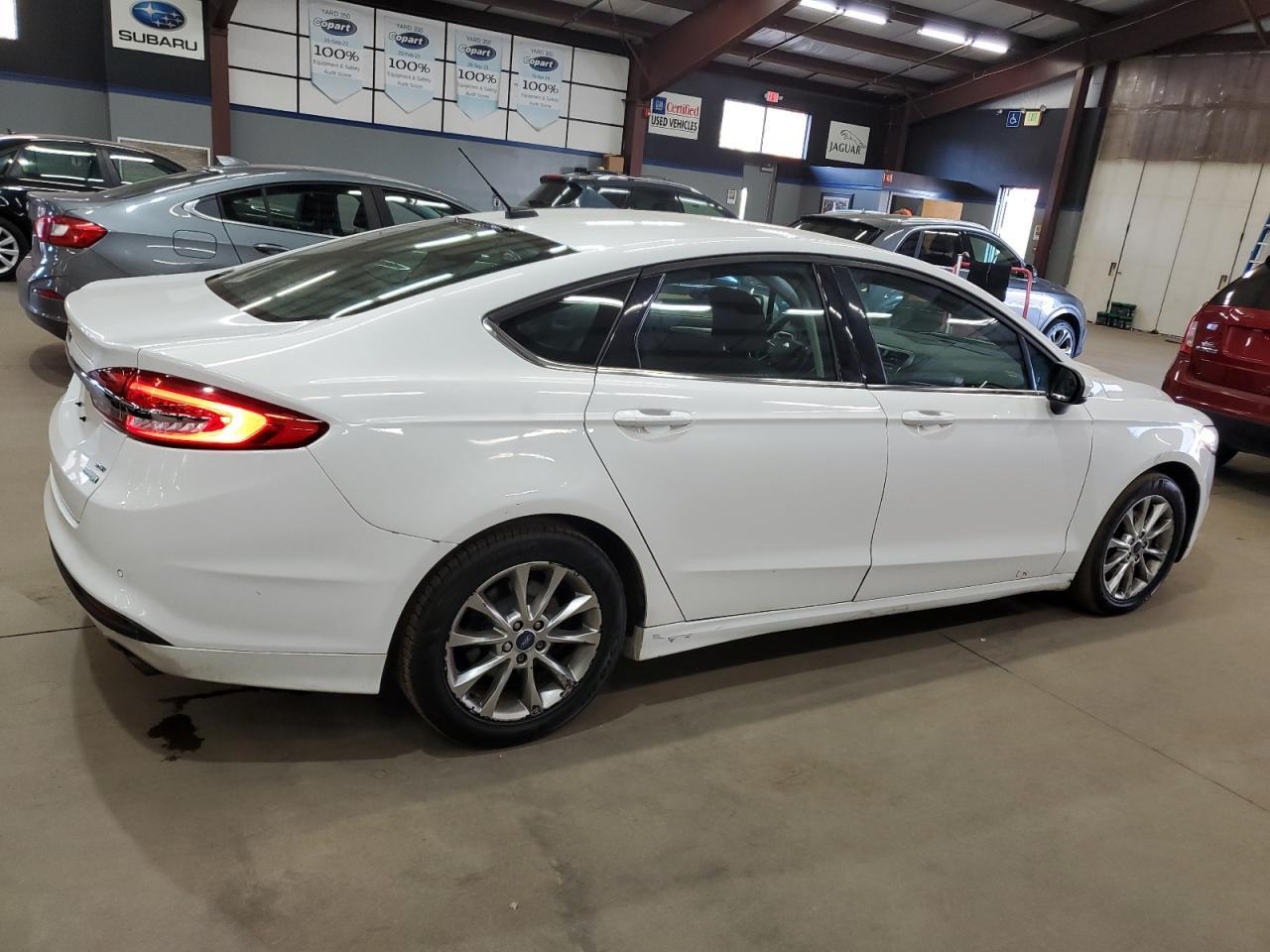 2017 Ford Fusion Se - Фото 3