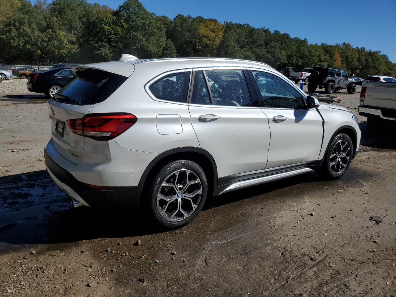 2021 BMW X1 xDrive28I - Фото 3