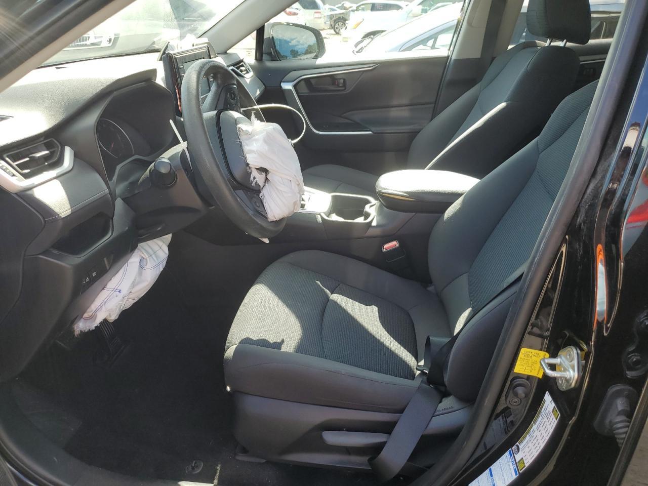 2020 Toyota Rav4 Le - Фото 7