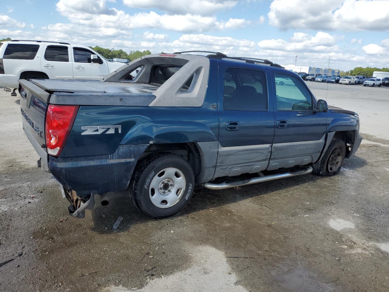 2005 Chevrolet Avalanche K1500 - Image 3