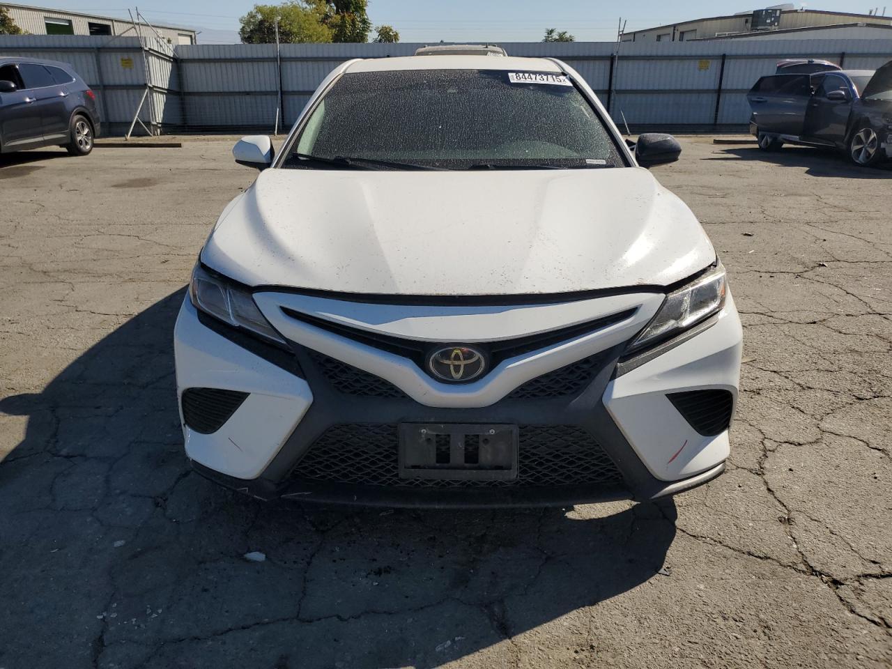 2020 Toyota Camry Se - Image 5