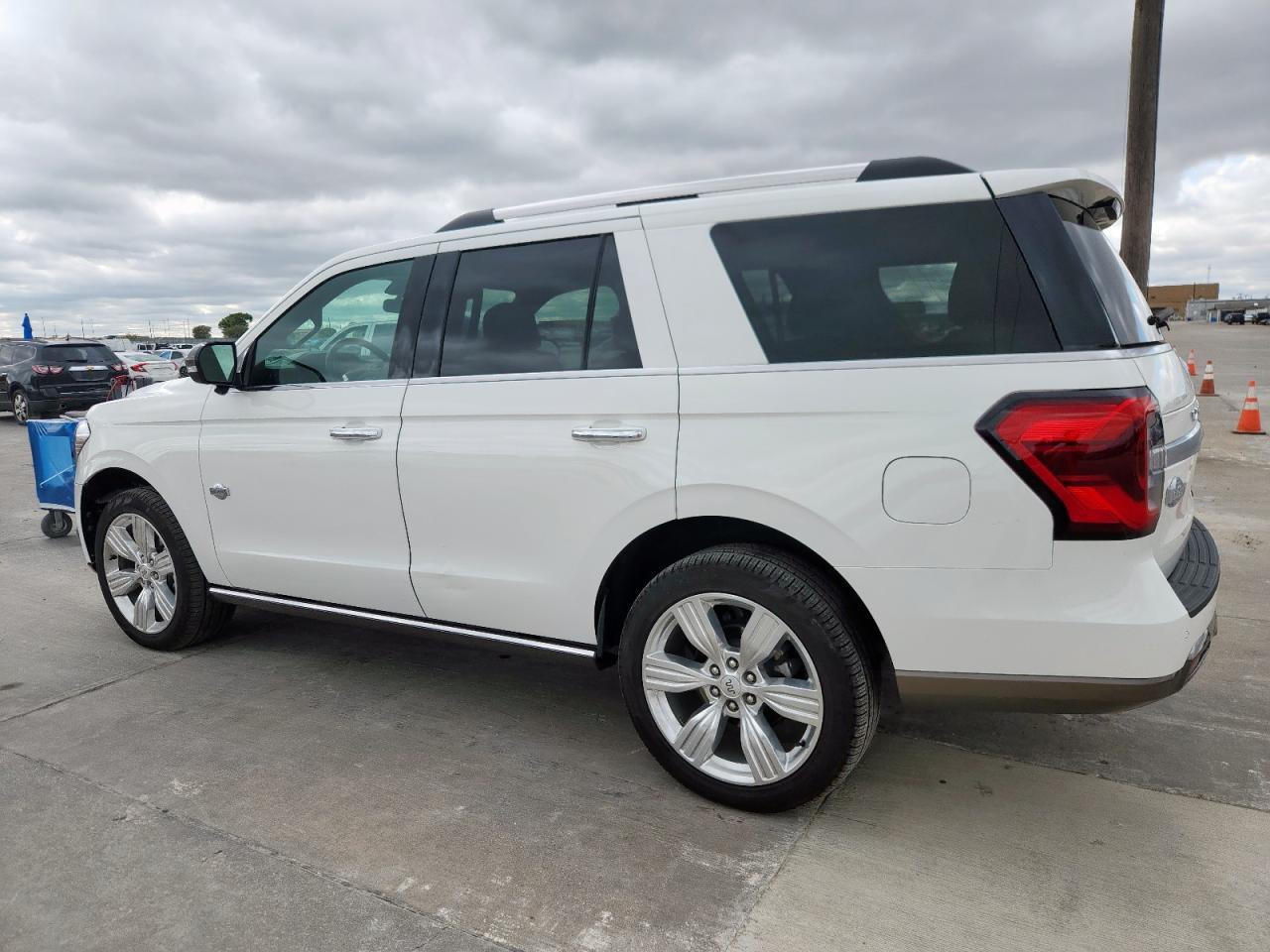 2024 Ford Expedition King Ranch - Image 2