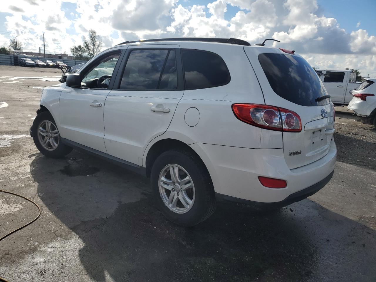 2010 Hyundai Santa Fe Gls - Image 2