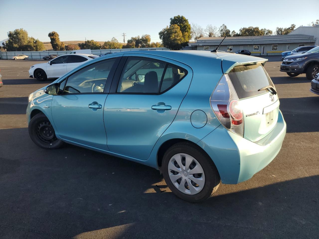 2013 Toyota Prius - Фото 2
