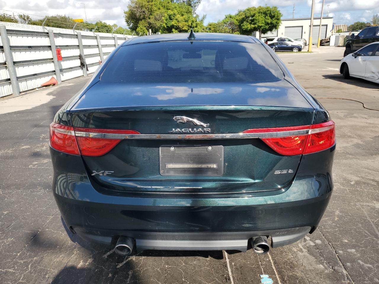 2017 Jaguar Xf Premium - Фото 6