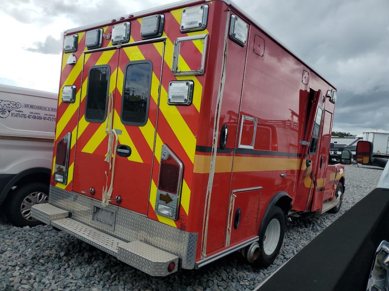 2019 Ford F350 Super Duty - Фото 3