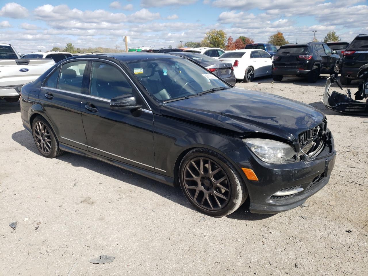 2011 Mercedes-Benz C 300 4Matic - Фото 4