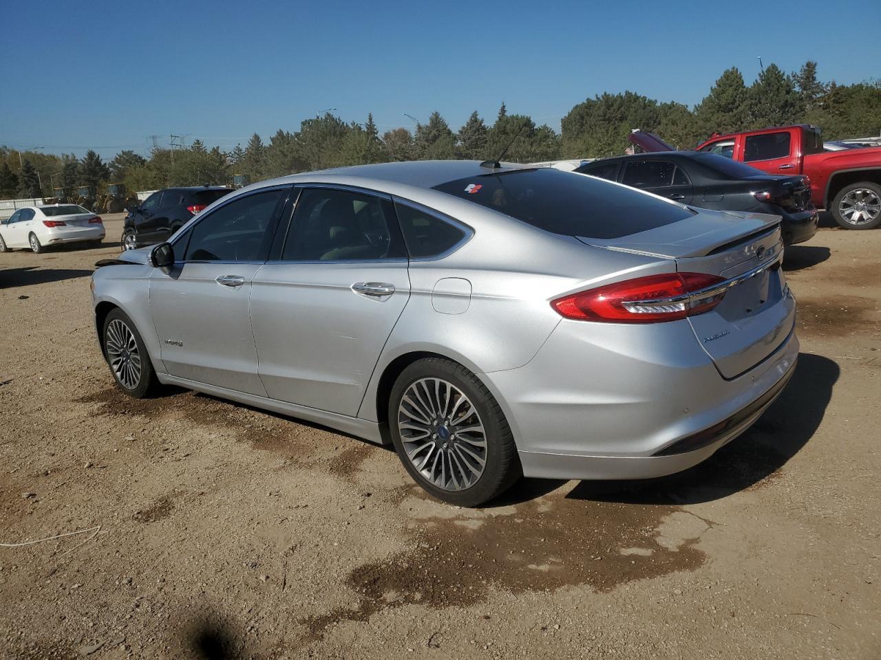 2017 Ford Fusion Titanium Hev - Фото 2