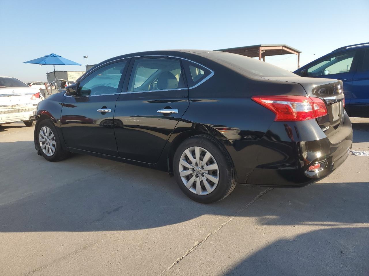 2019 Nissan Sentra S - Фото 2