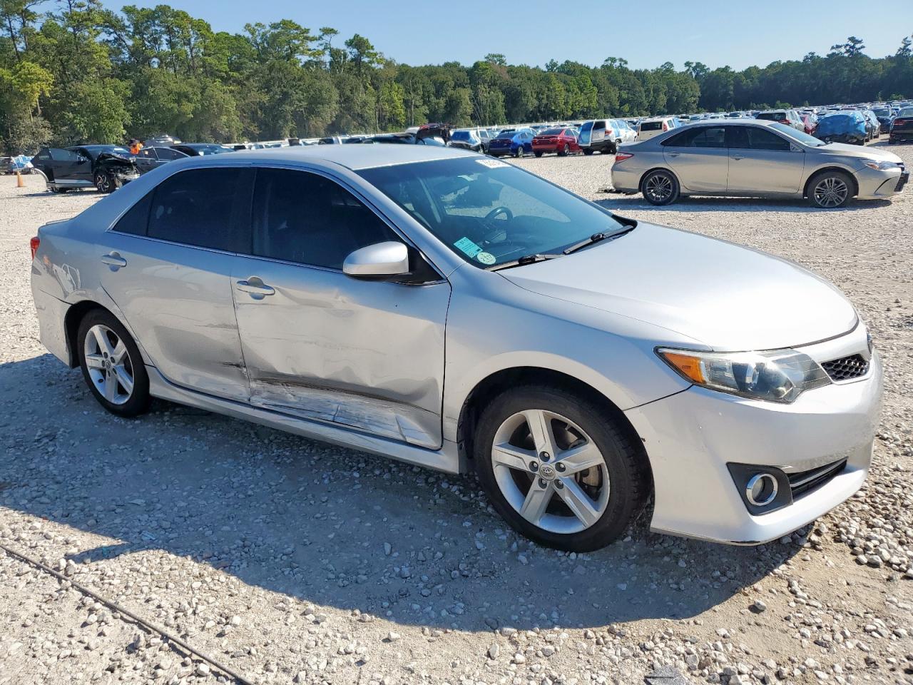 2014 Toyota Camry L - Фото 4