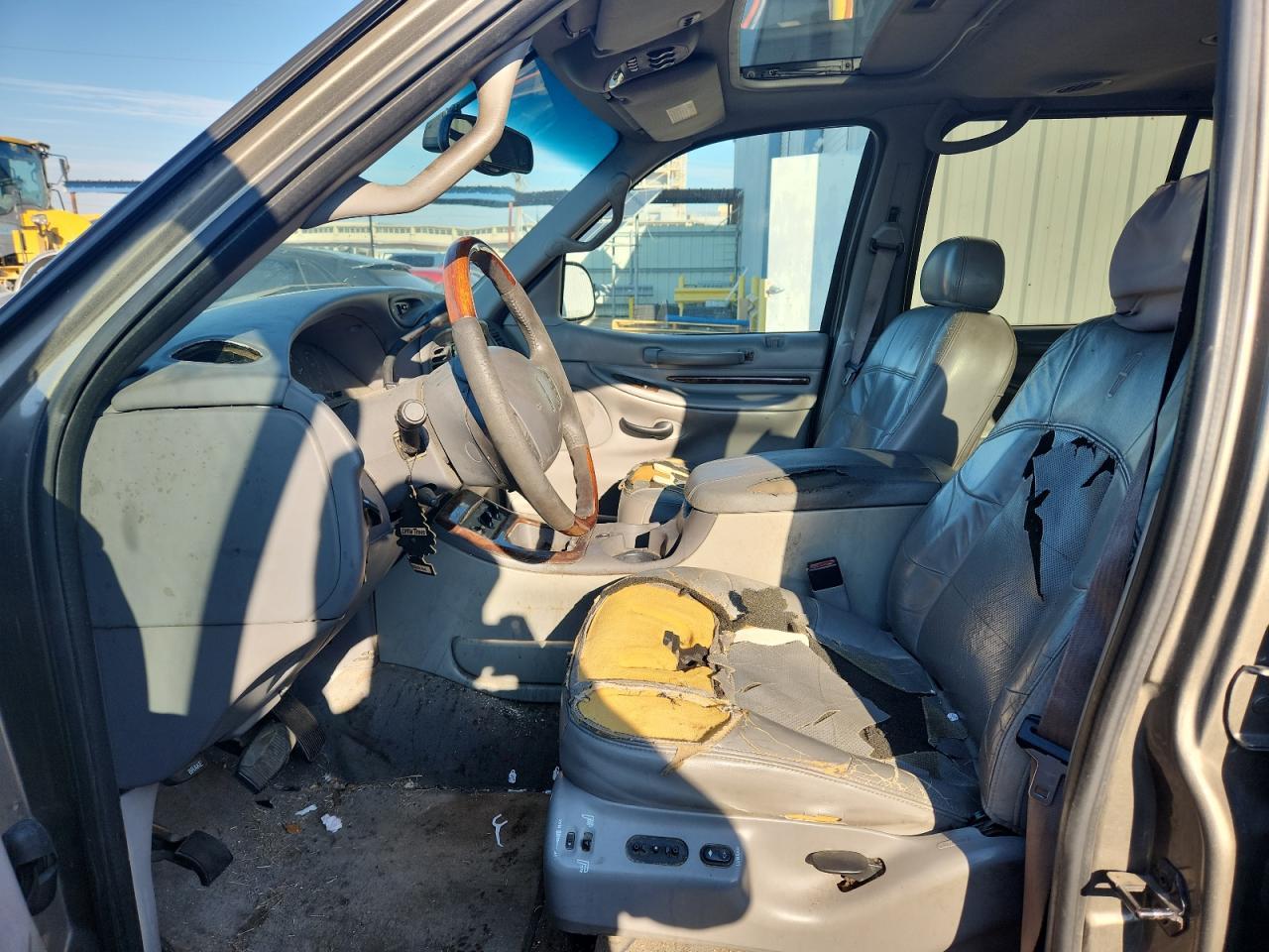 2002 Lincoln Navigator - Image 7