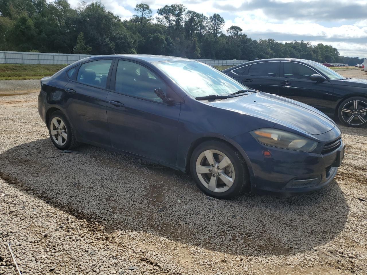 2015 Dodge Dart Sxt - Image 4