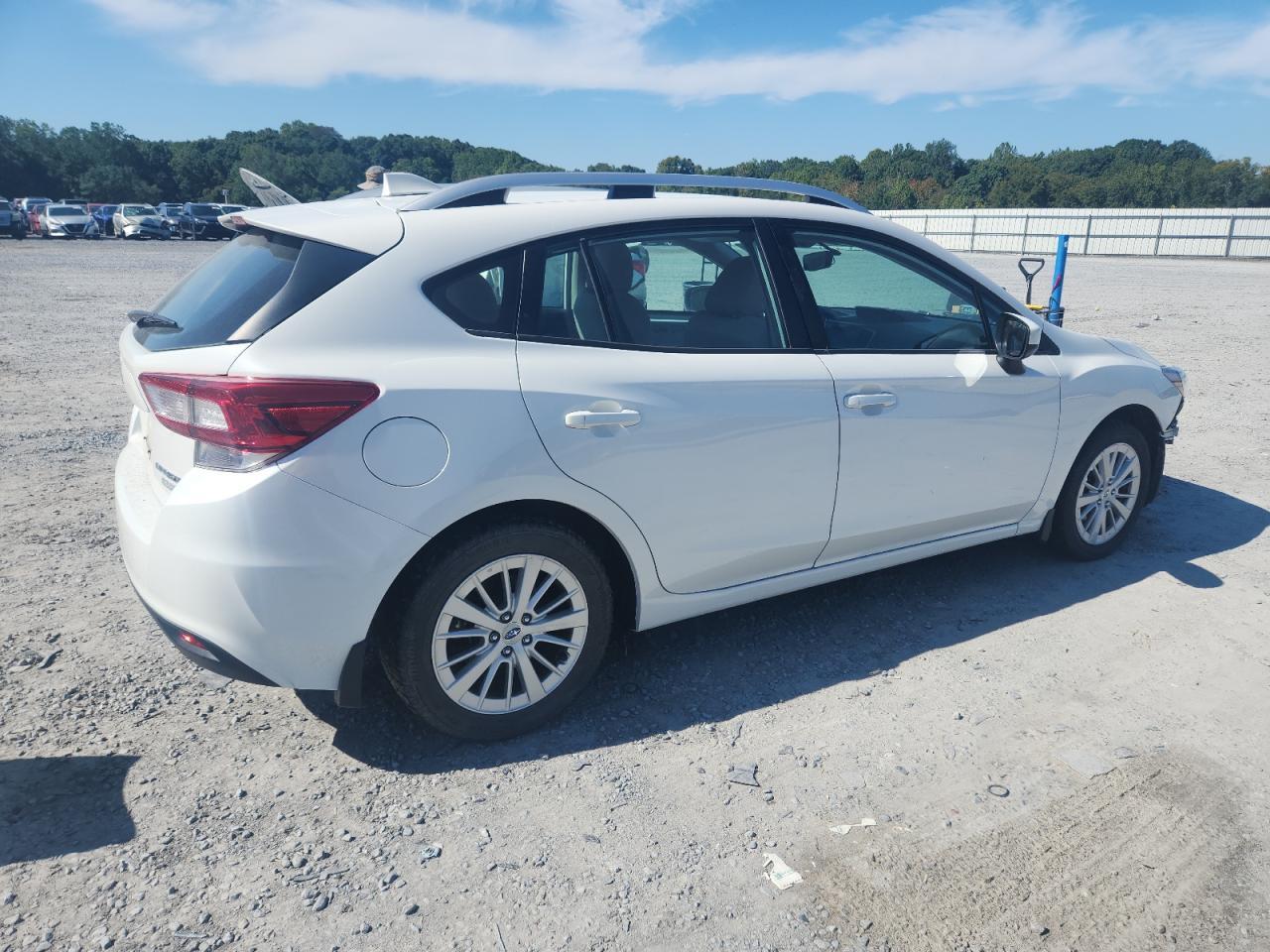 2017 Subaru Impreza Premium - Image 3