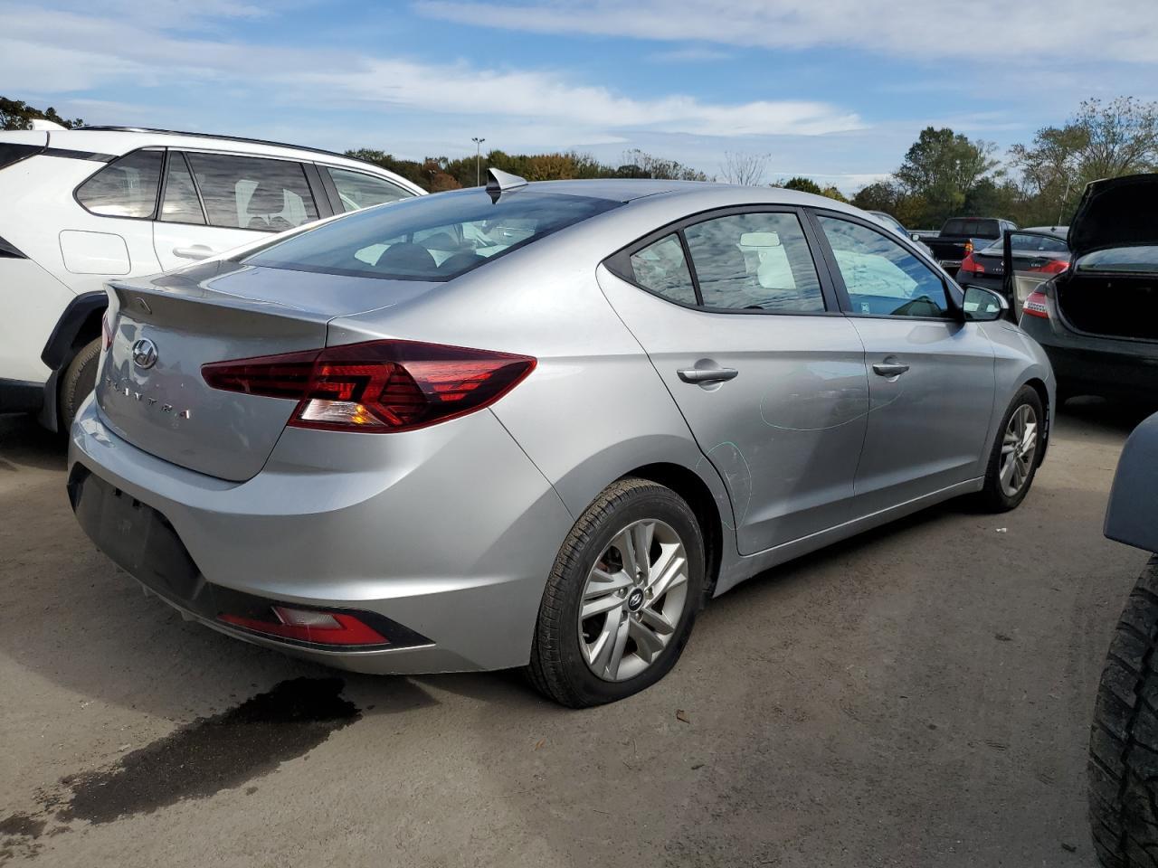 2020 Hyundai Elantra Sel - Image 3