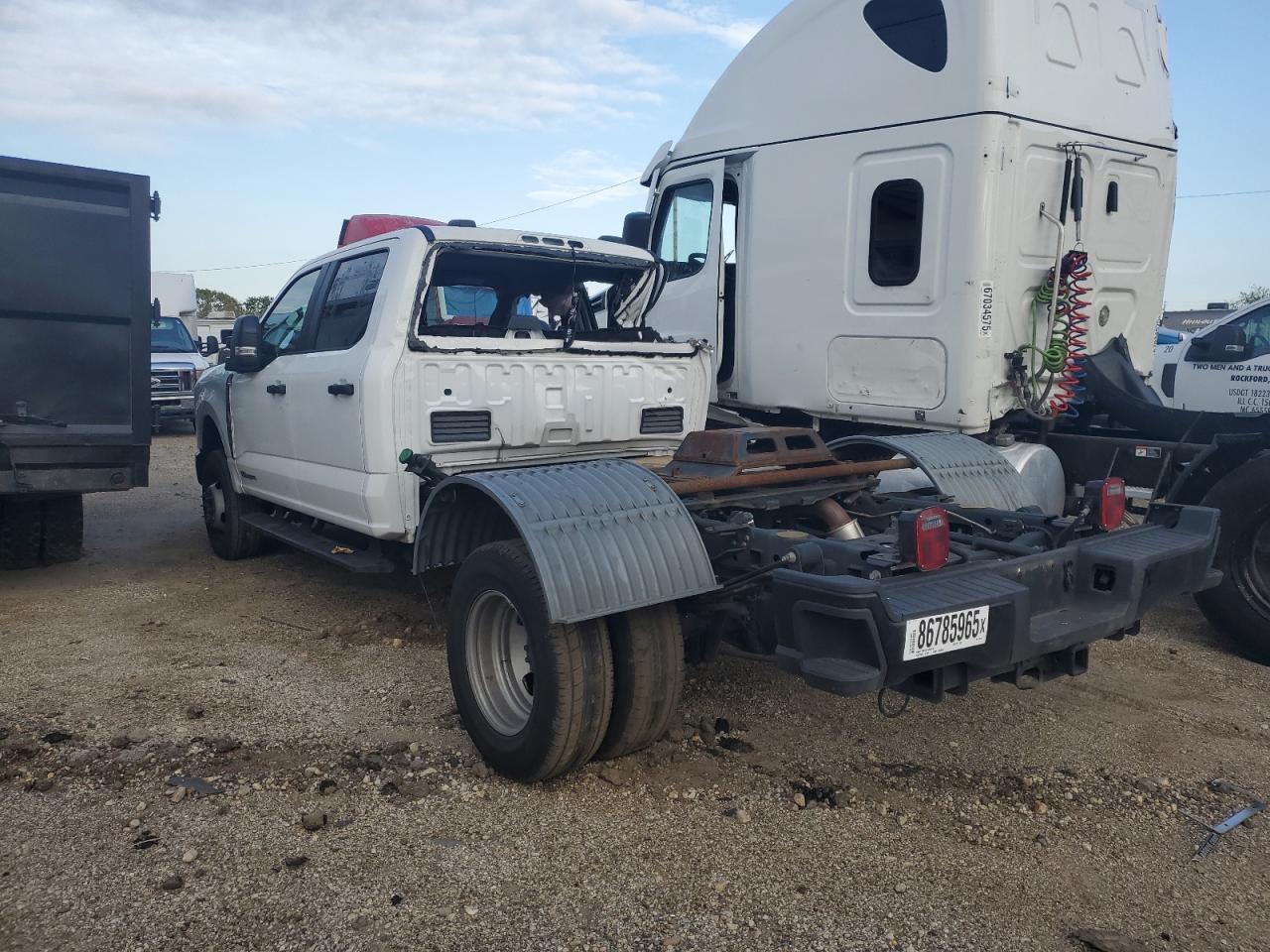 2024 Ford F350 Super Duty - Фото 2