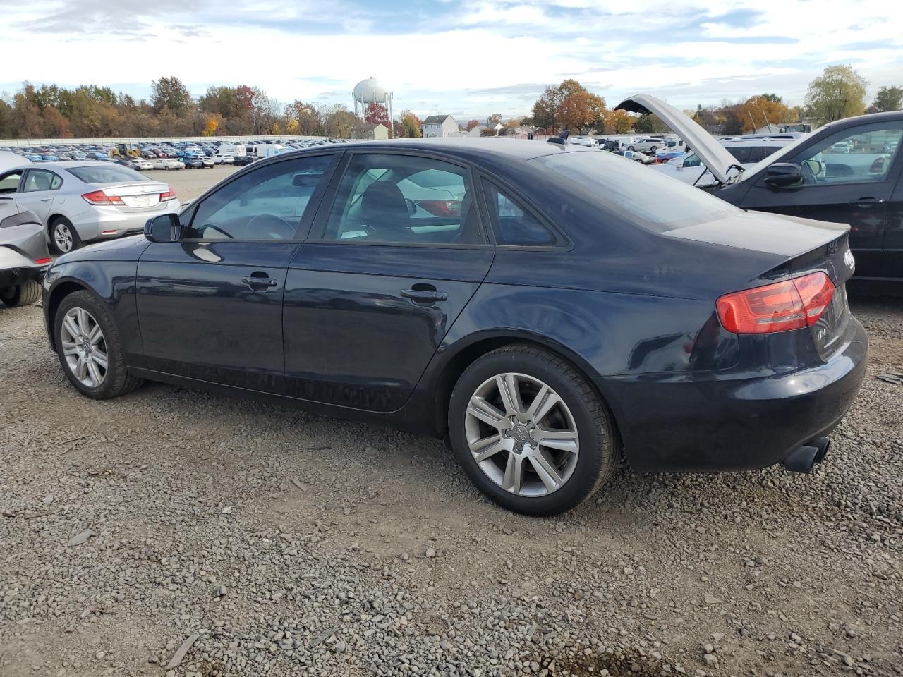 2011 Audi A4 Premium - Фото 2