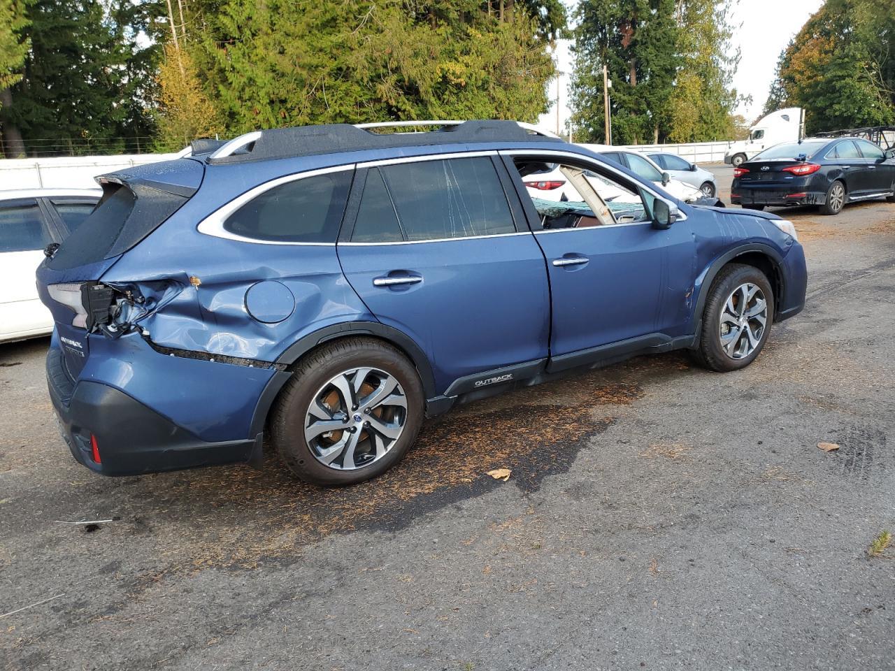 2022 Subaru Outback Touring - Image 3