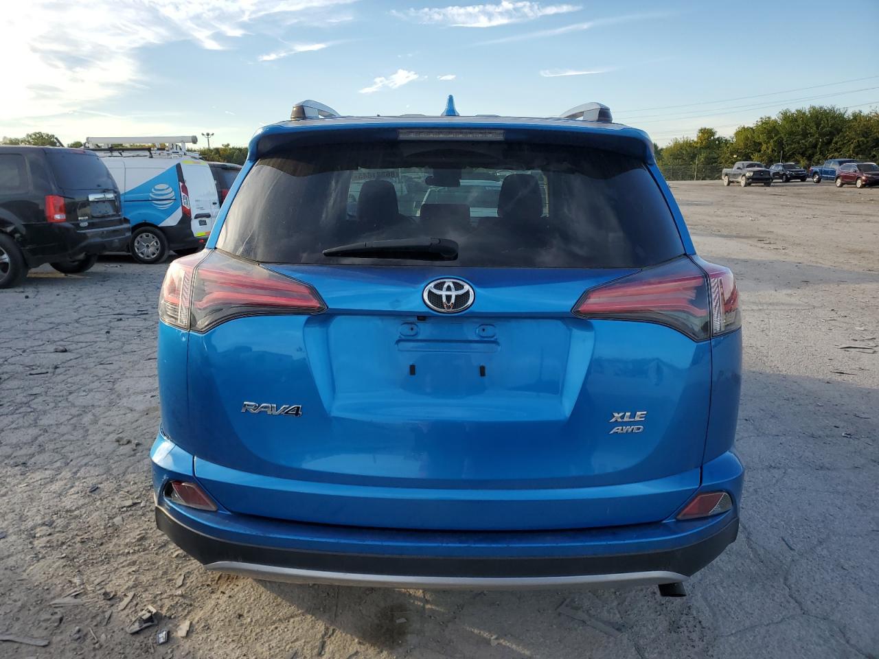 2018 Toyota Rav4 Adventure - Фото 6